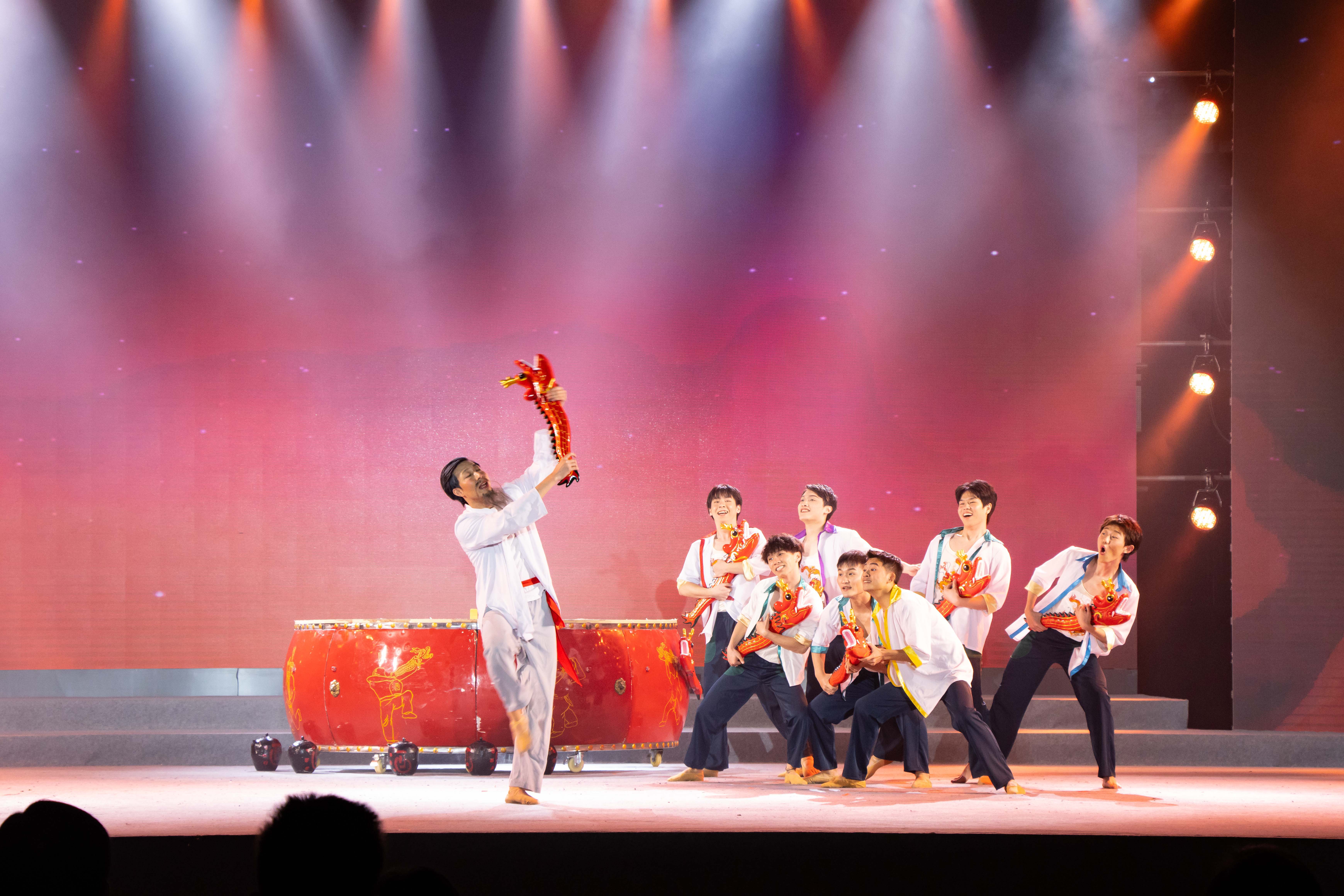 2024年新年联欢晚会醉龙